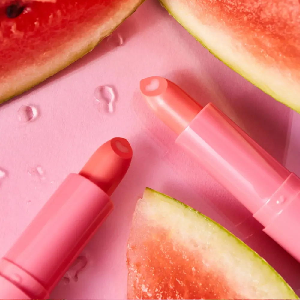 Essence Heart Core Lip Balm with Fruits Crazy Cherry 01