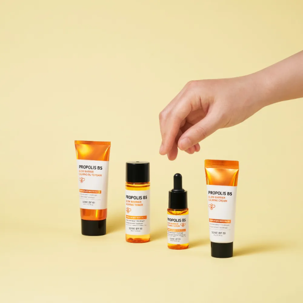 Propolis and Vitamin B5 complex to lighten and protect the skin