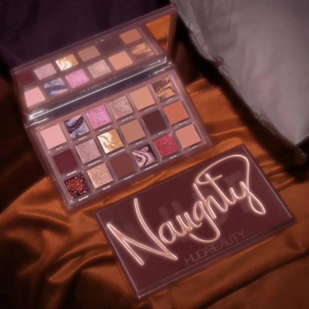 Huda Beauty Naughty Nude Eyeshadow Palette