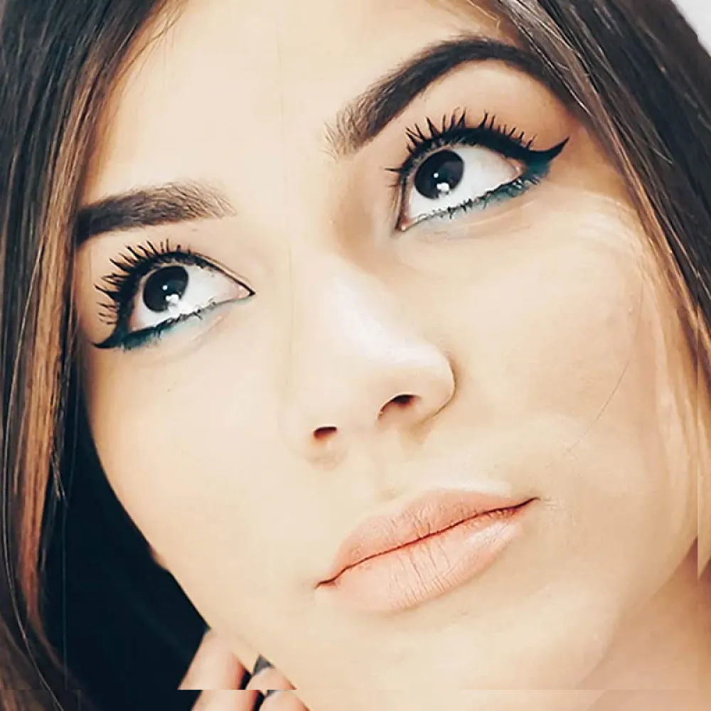 Essence The False Lashes Extreme Volume And Curl Mascara Black