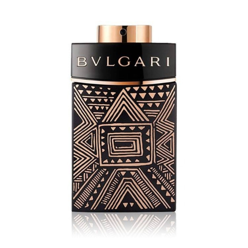 Man in discount black essence bvlgari